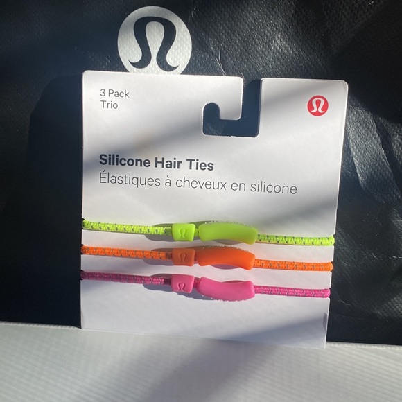 RARE❤️‍?NWT LULULEMON 3 pack trio SILICONE HAIR TIES main image 4